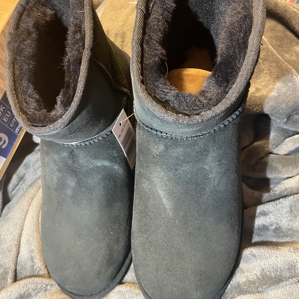 New Women’s Kirkland Black Boots Sz 9 Fuzzy Insole